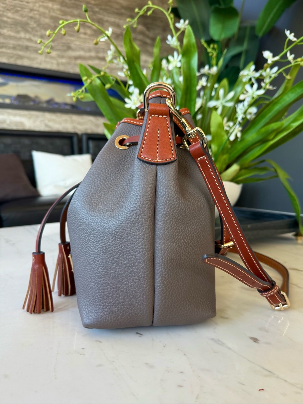 Dooney & Bourke Pebble Grain Aimee Crossbody Leather - Picture 4 of 16
